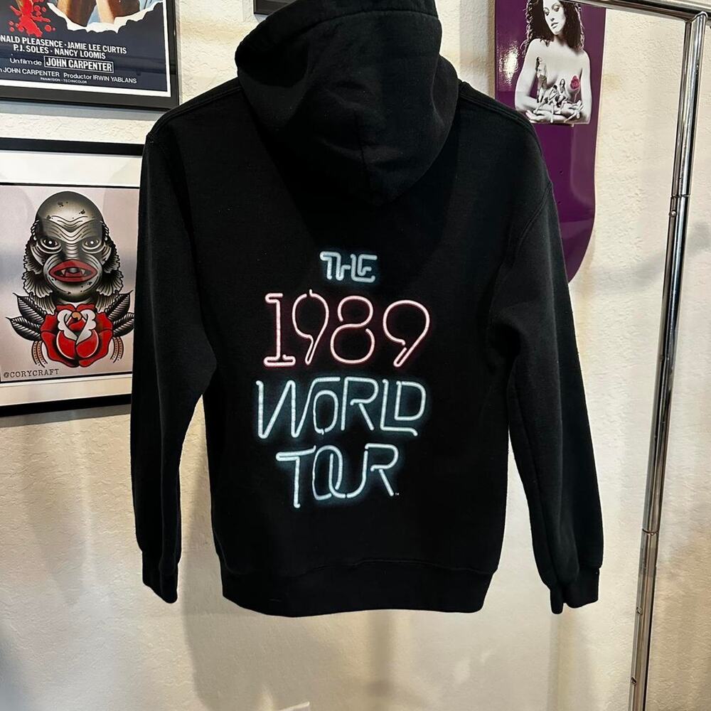 1989 world tour taylor swift hoodie